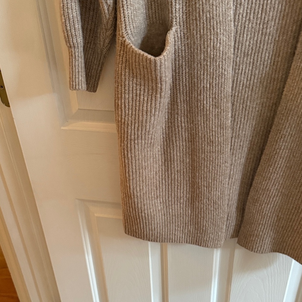 🍁Universal Thread: Tan Ribbed Cardigan - Picture 3 of 6